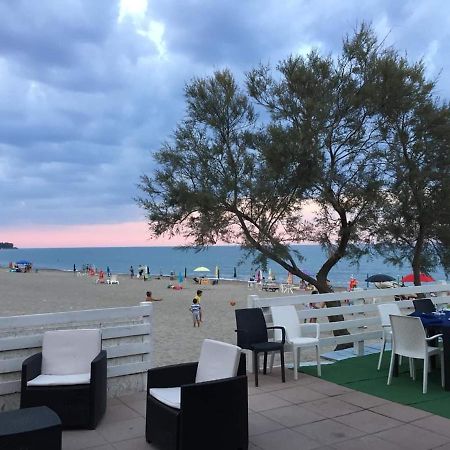Un Posto Al Sole Panzió Torretta  Kültér fotó