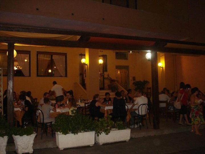 Un Posto Al Sole Panzió Torretta  Kültér fotó