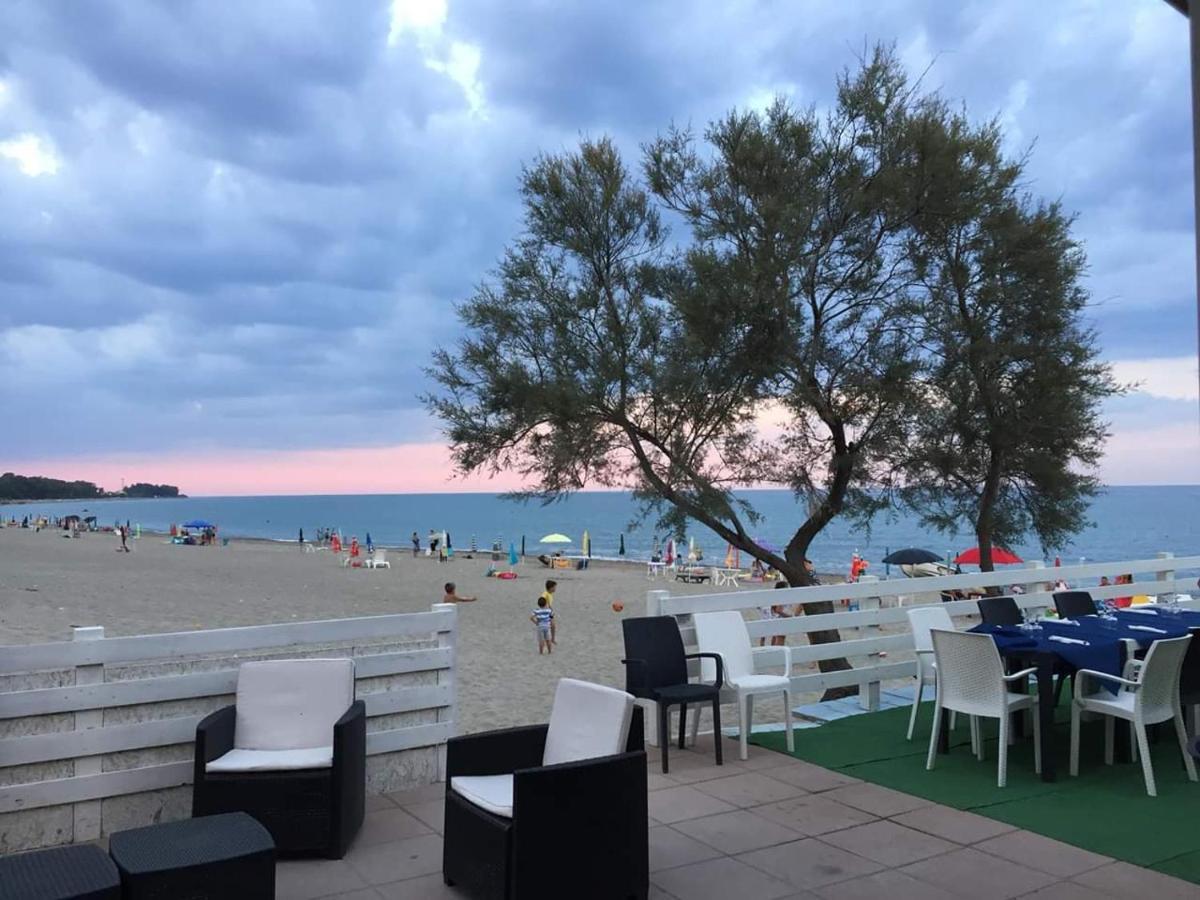 Un Posto Al Sole Panzió Torretta  Kültér fotó